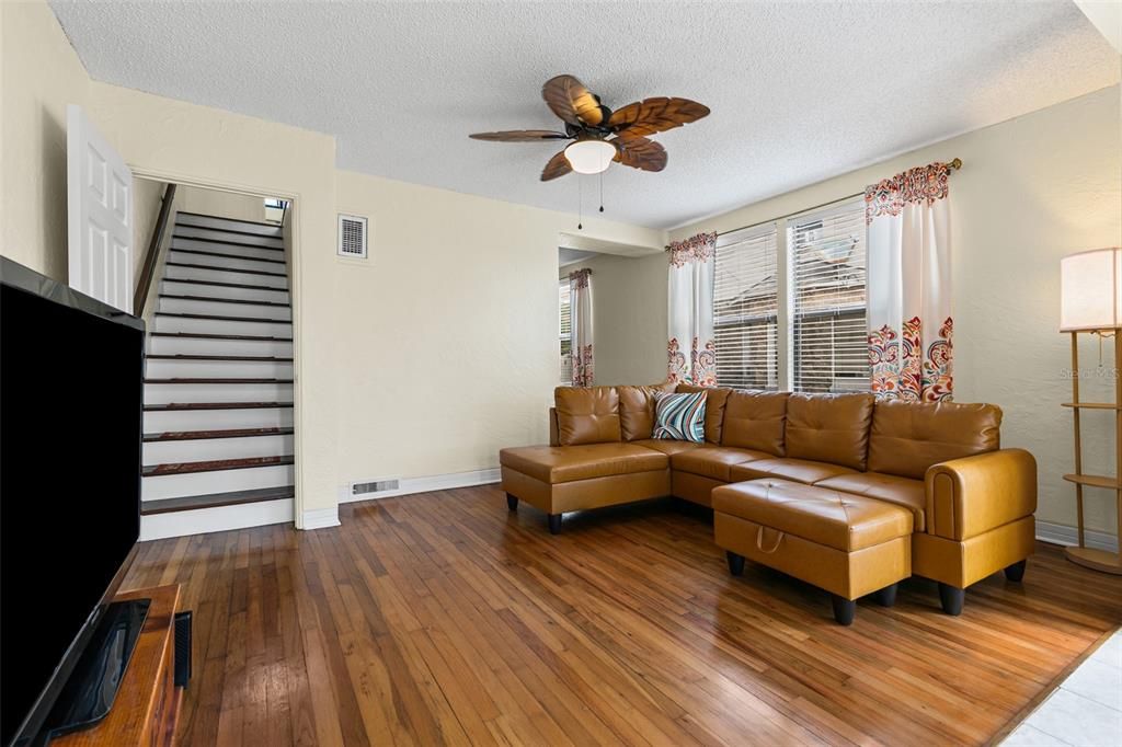 На продажу: $529,999 (5 спален, 0 ванн, 2482 Квадратных фут)