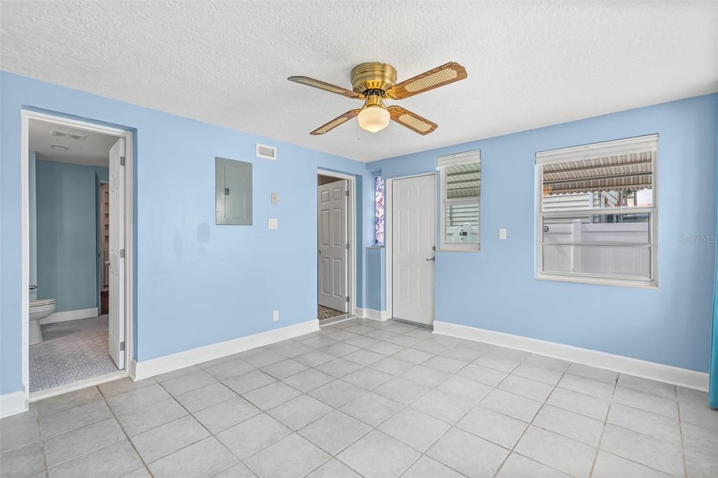 На продажу: $529,999 (5 спален, 0 ванн, 2482 Квадратных фут)