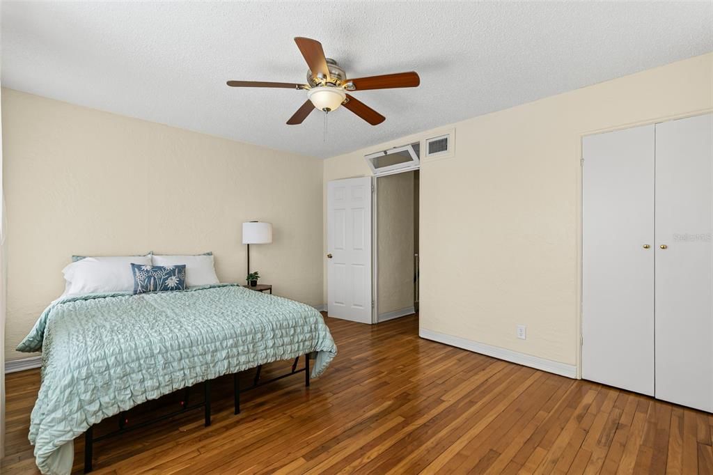 На продажу: $529,999 (5 спален, 0 ванн, 2482 Квадратных фут)