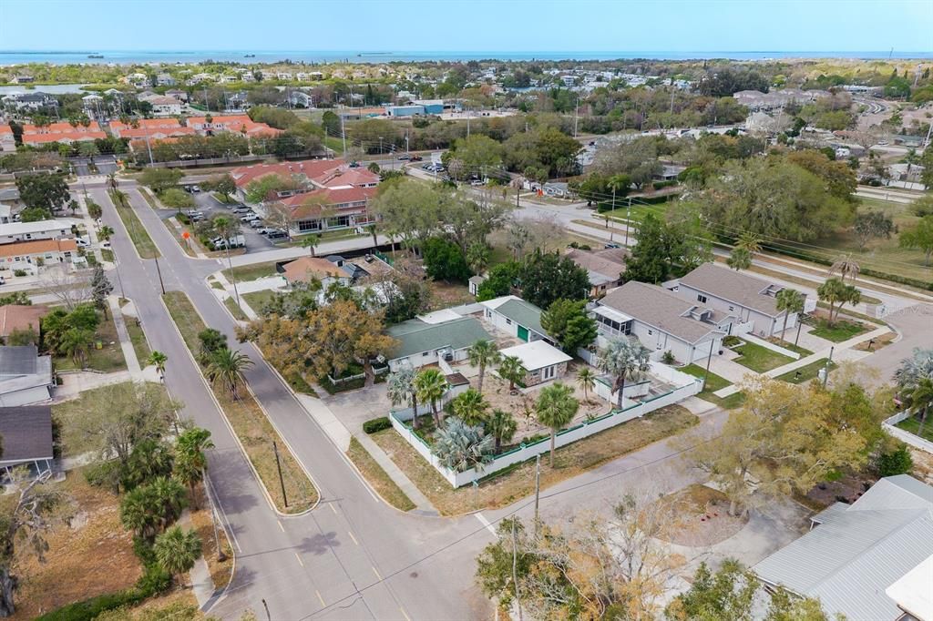 En Venta: $599,900 (0.39 acres)