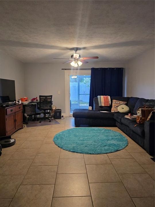 For Sale: $180,000 (2 beds, 1 baths, 1260 Square Feet)