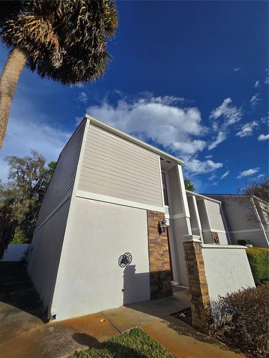 For Sale: $180,000 (2 beds, 1 baths, 1260 Square Feet)