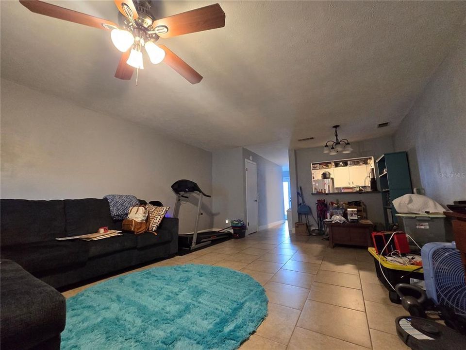 For Sale: $180,000 (2 beds, 1 baths, 1260 Square Feet)