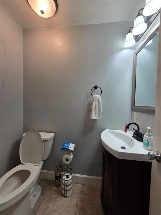 For Sale: $180,000 (2 beds, 1 baths, 1260 Square Feet)
