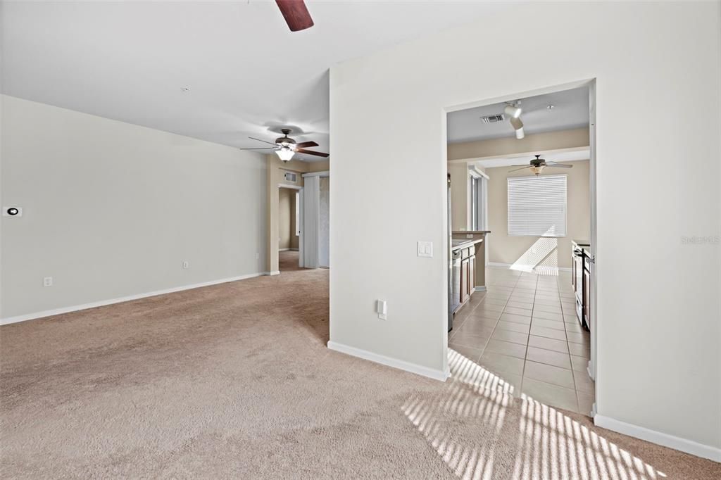 На продажу: $240,000 (2 спален, 2 ванн, 1414 Квадратных фут)