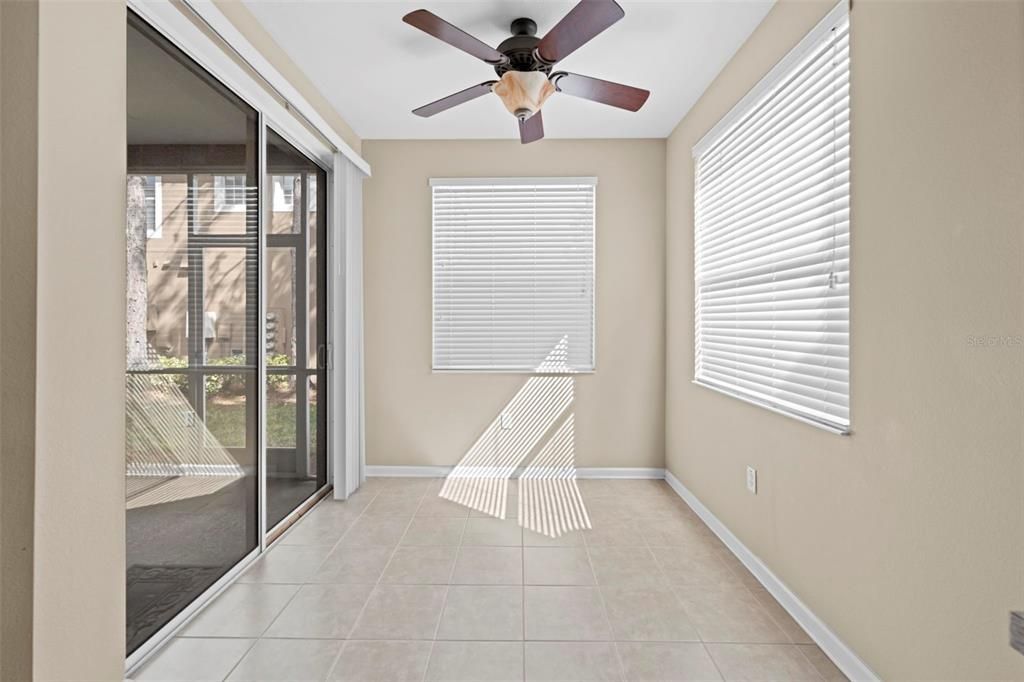 На продажу: $240,000 (2 спален, 2 ванн, 1414 Квадратных фут)