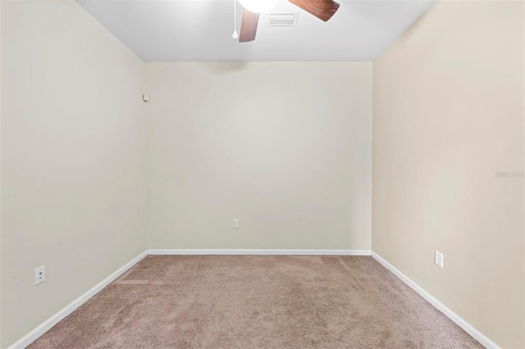 На продажу: $240,000 (2 спален, 2 ванн, 1414 Квадратных фут)