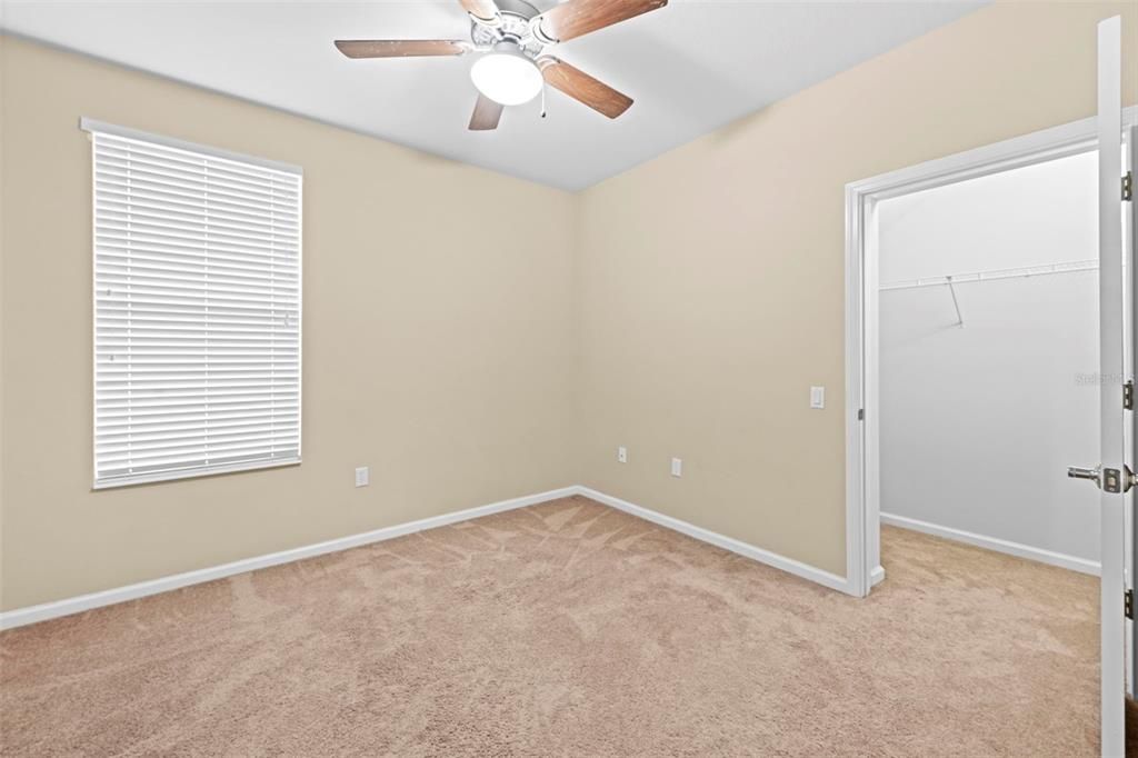 На продажу: $240,000 (2 спален, 2 ванн, 1414 Квадратных фут)