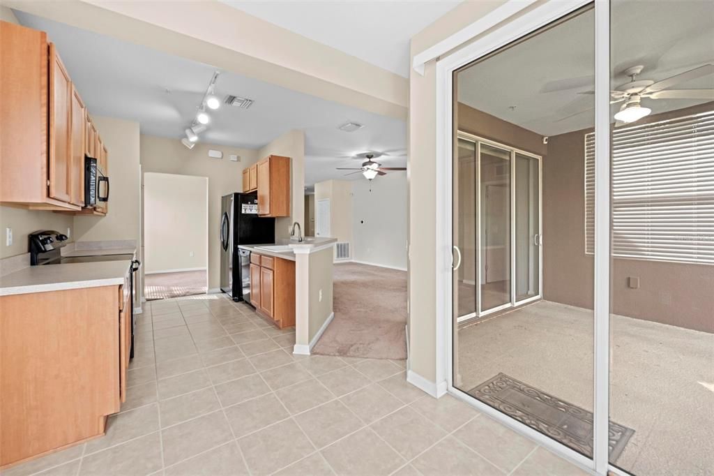 На продажу: $240,000 (2 спален, 2 ванн, 1414 Квадратных фут)