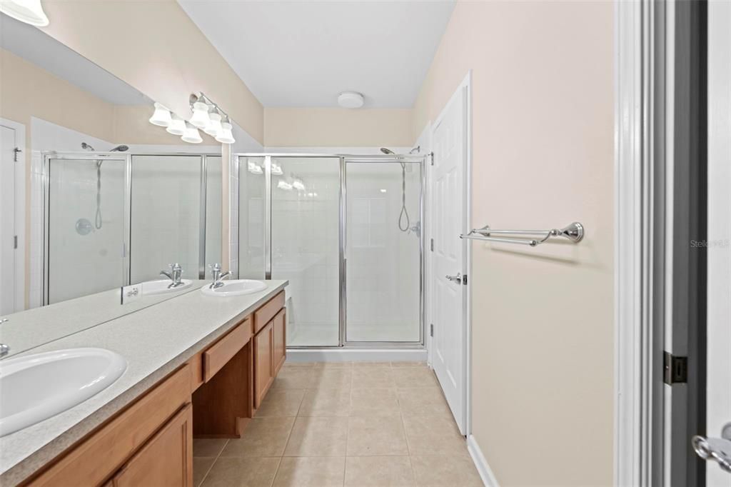 На продажу: $240,000 (2 спален, 2 ванн, 1414 Квадратных фут)