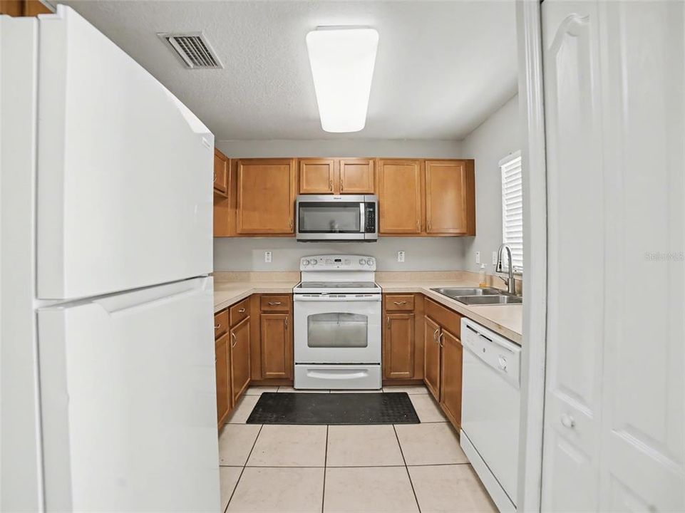 На продажу: $189,000 (2 спален, 2 ванн, 1532 Квадратных фут)