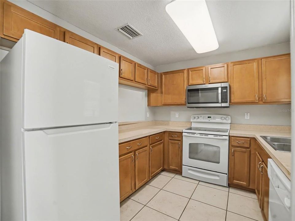На продажу: $189,000 (2 спален, 2 ванн, 1532 Квадратных фут)