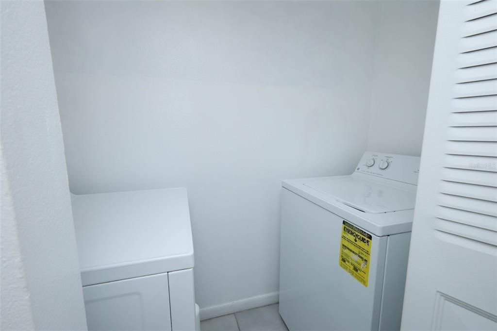 En Venta: $300,000 (2 camas, 1 baños, 1148 Pies cuadrados)