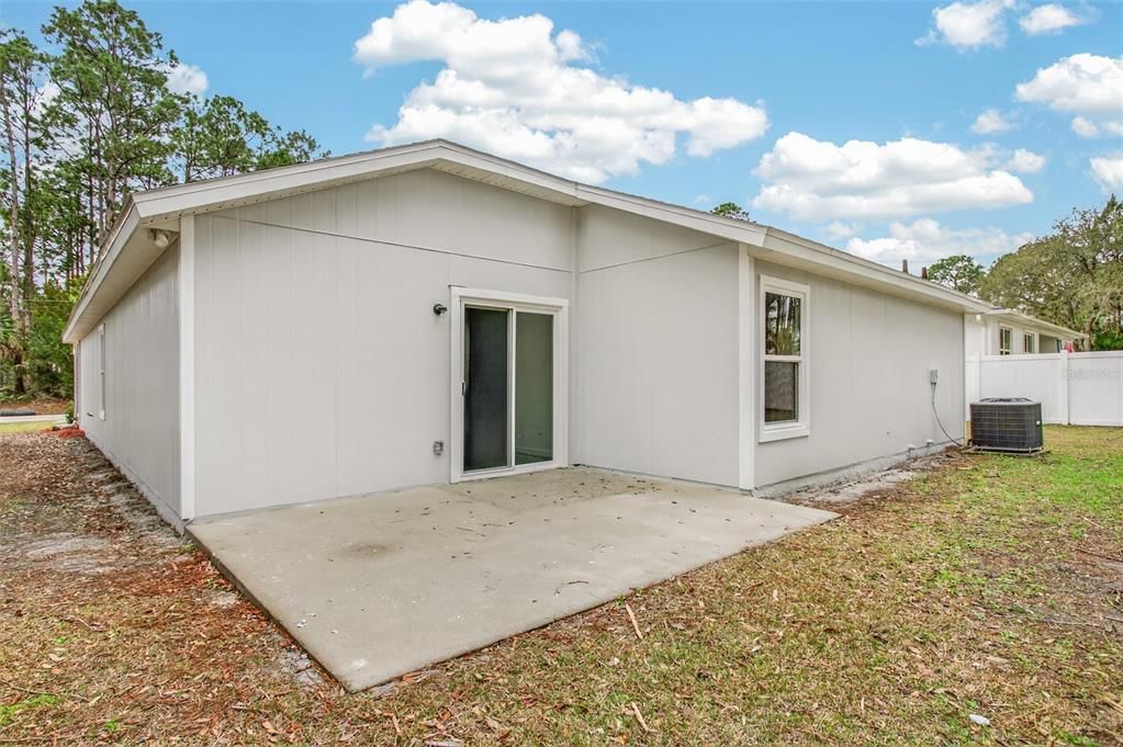 Active With Contract: $274,900 (3 beds, 2 baths, 1545 Square Feet)