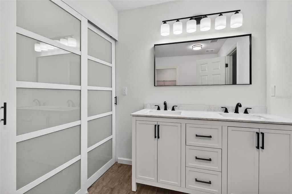 Active With Contract: $274,900 (3 beds, 2 baths, 1545 Square Feet)