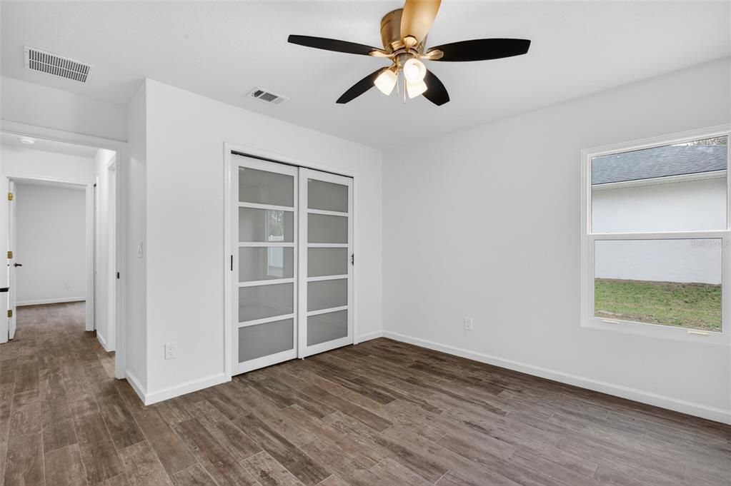 Active With Contract: $274,900 (3 beds, 2 baths, 1545 Square Feet)