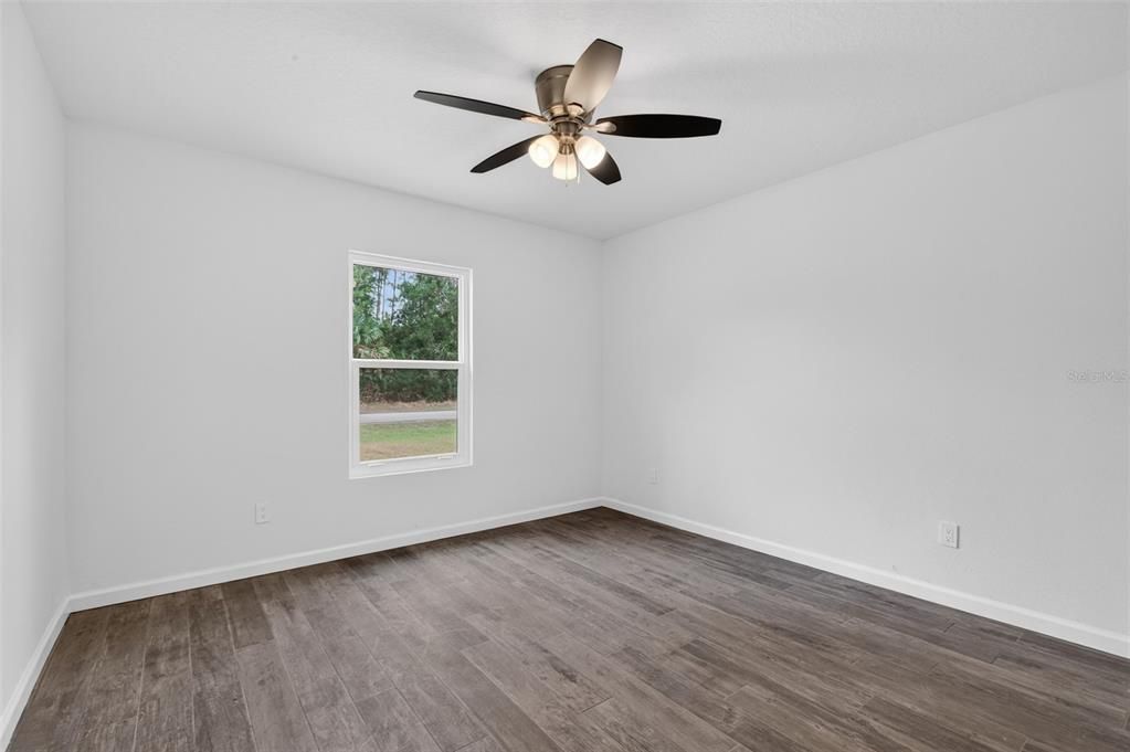 Active With Contract: $274,900 (3 beds, 2 baths, 1545 Square Feet)