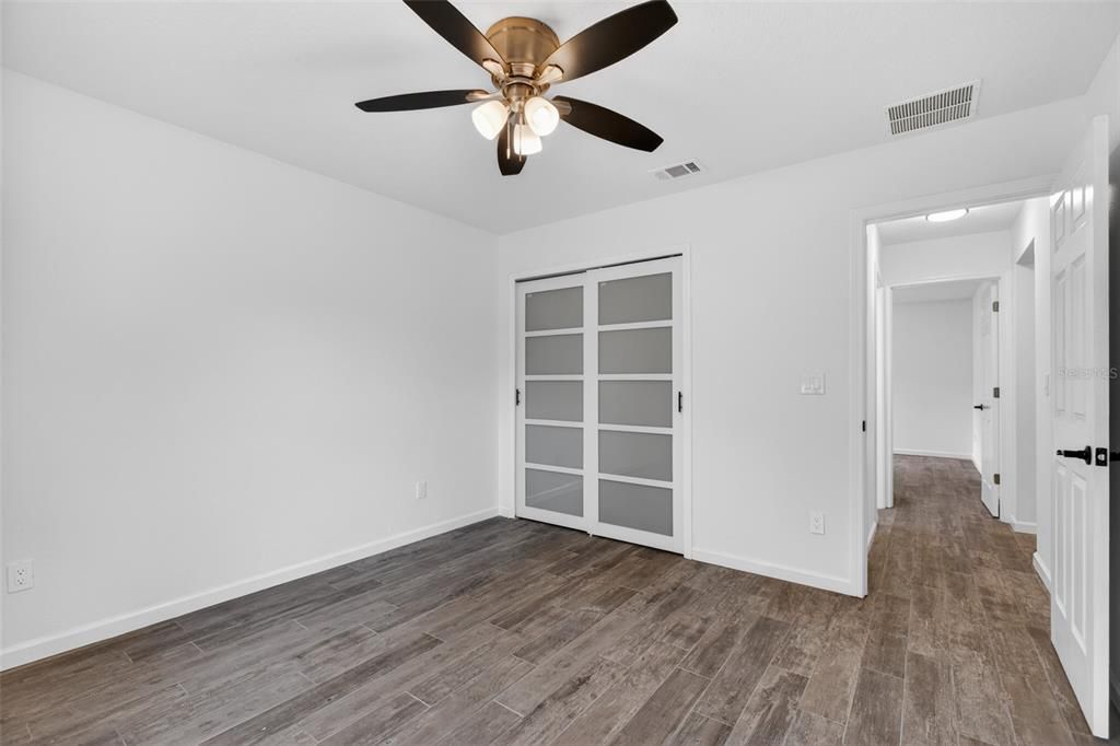 Active With Contract: $274,900 (3 beds, 2 baths, 1545 Square Feet)