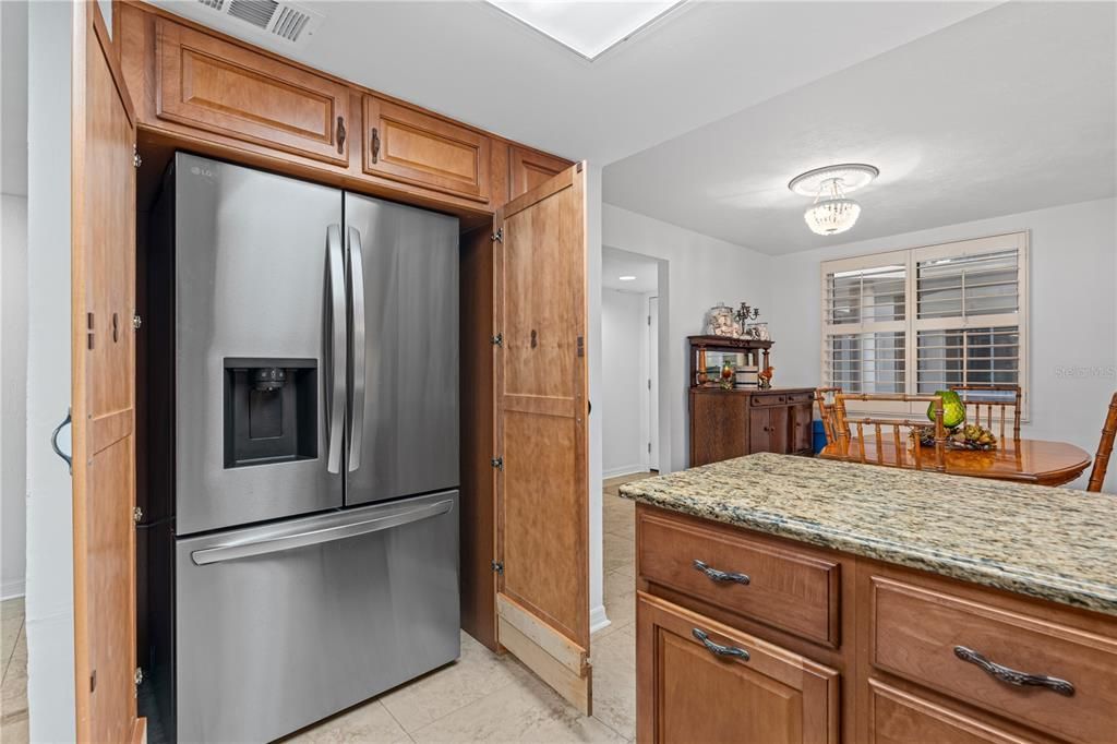Active With Contract: $350,000 (3 beds, 2 baths, 2100 Square Feet)