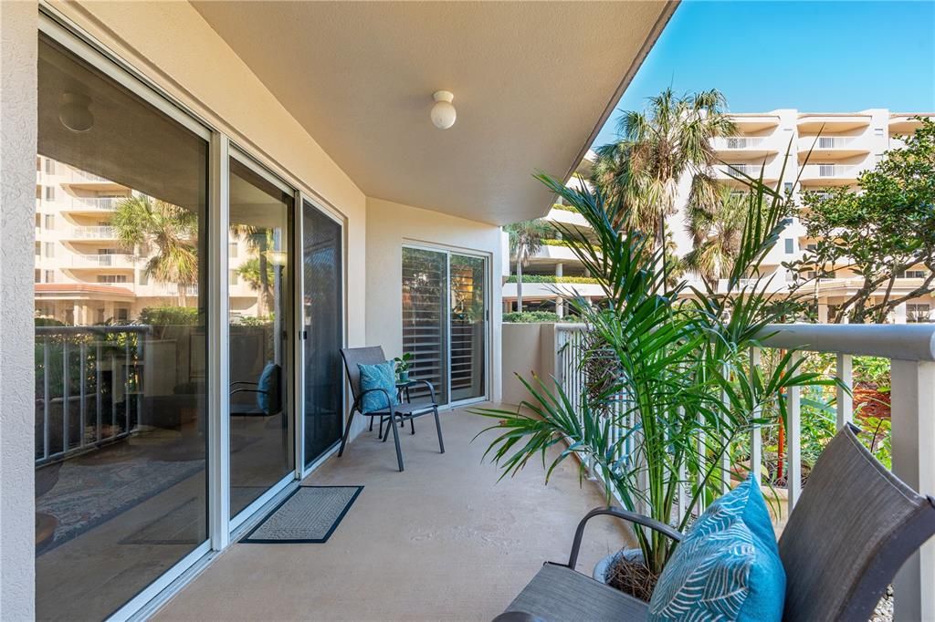 Active With Contract: $350,000 (3 beds, 2 baths, 2100 Square Feet)