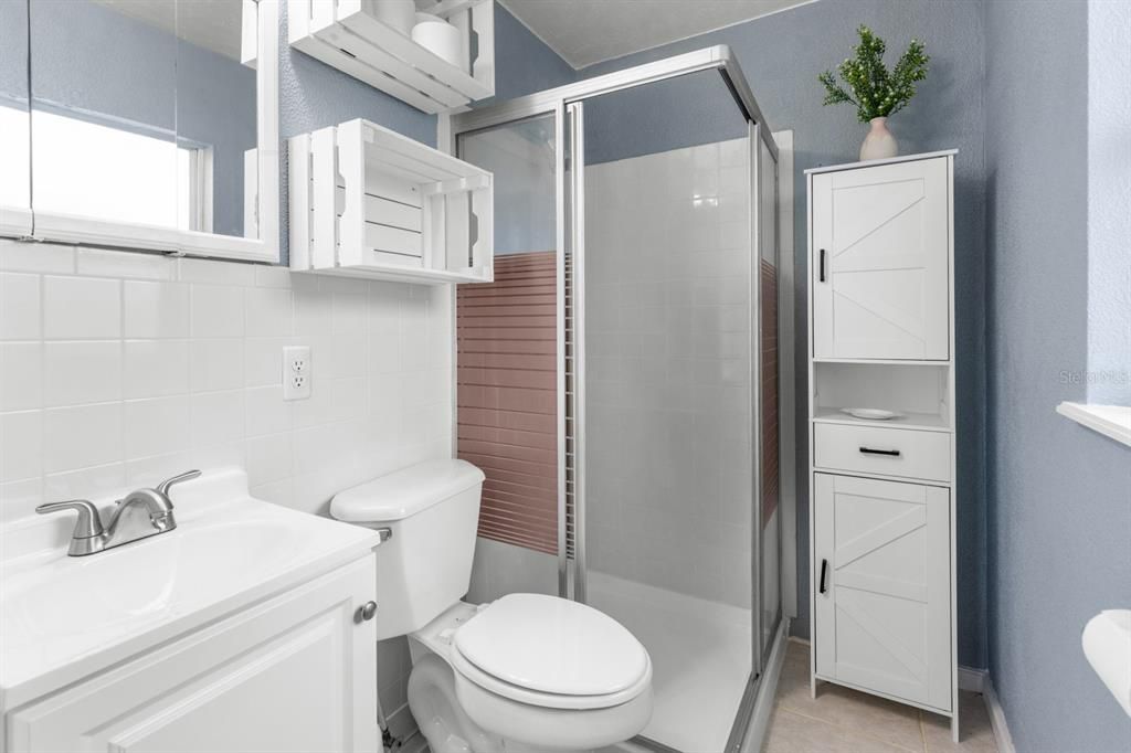 Active With Contract: $315,000 (3 beds, 2 baths, 1284 Square Feet)