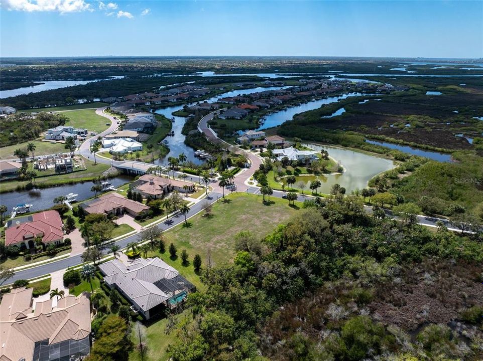 En Venta: $310,000 (0.44 acres)