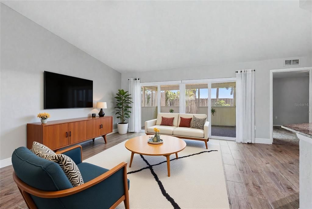Activo con contrato: $415,000 (3 camas, 2 baños, 1616 Pies cuadrados)