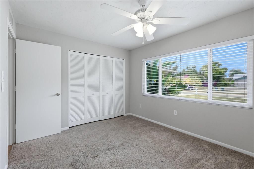 Activo con contrato: $415,000 (3 camas, 2 baños, 1616 Pies cuadrados)