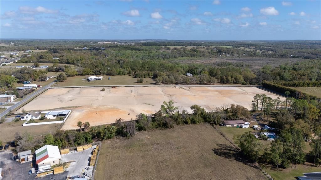 待售: $220,000 (0.57 acres)