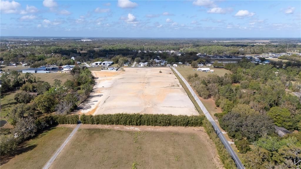 待售: $220,000 (0.57 acres)