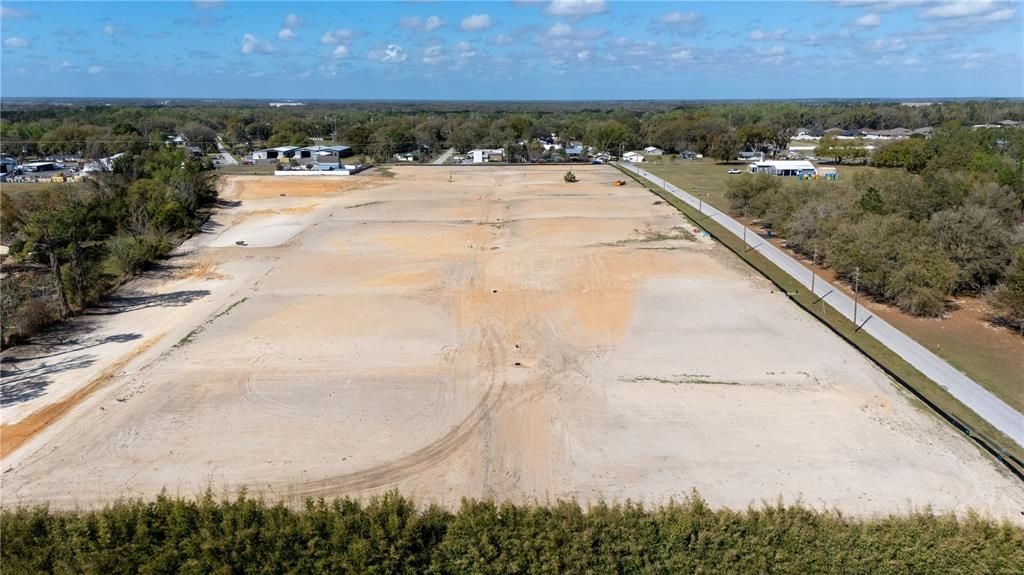 待售: $220,000 (0.57 acres)