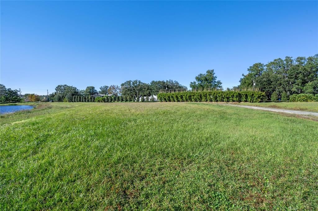 En Venta: $1,595,000 (2.12 acres)