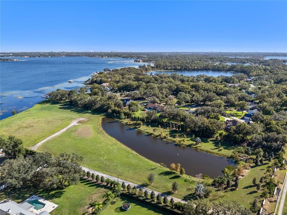 En Venta: $1,595,000 (2.12 acres)