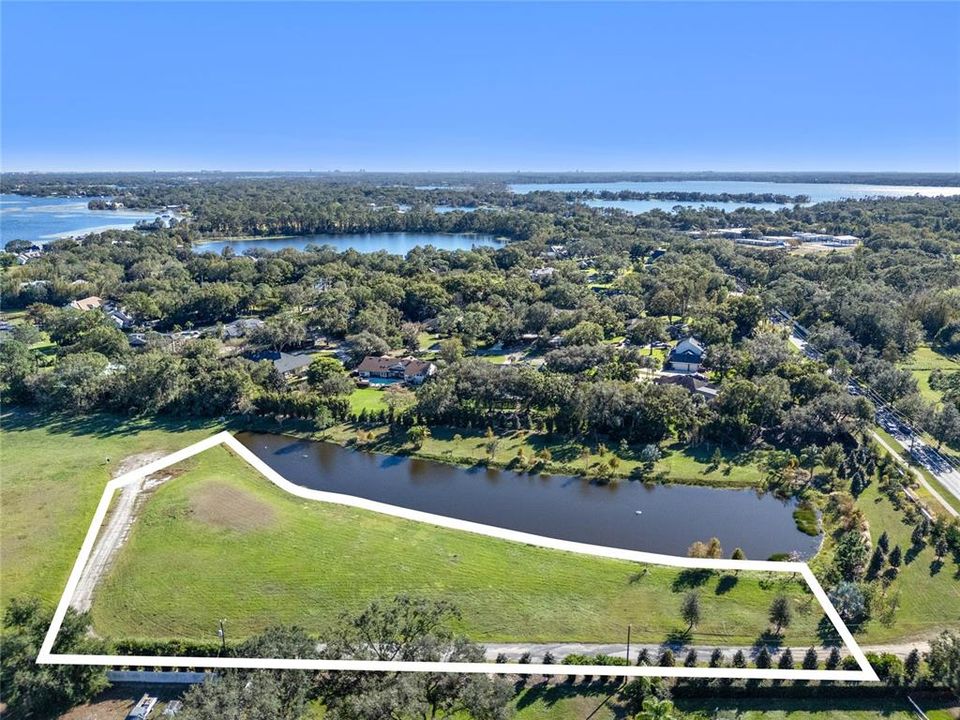 En Venta: $1,595,000 (2.12 acres)