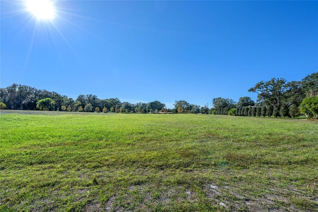 En Venta: $1,595,000 (2.12 acres)