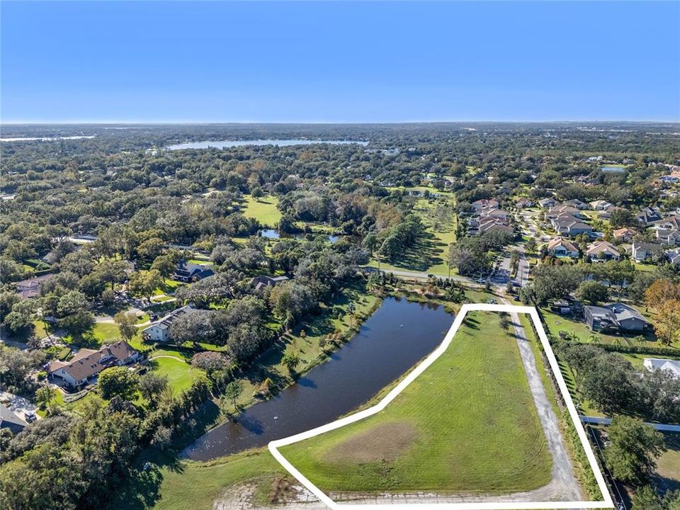 En Venta: $1,595,000 (2.12 acres)