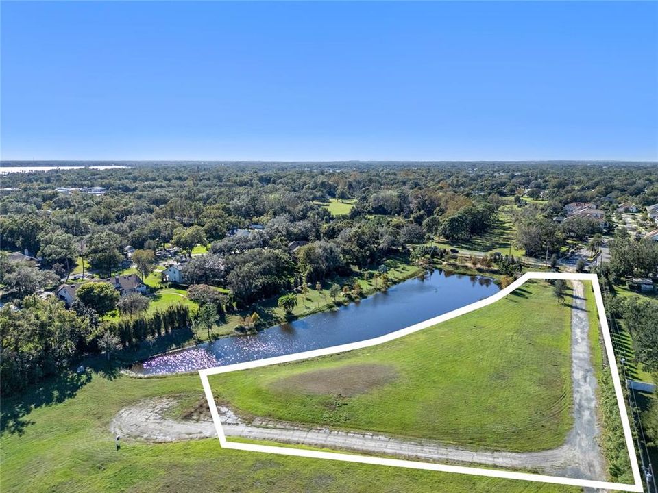 En Venta: $1,595,000 (2.12 acres)