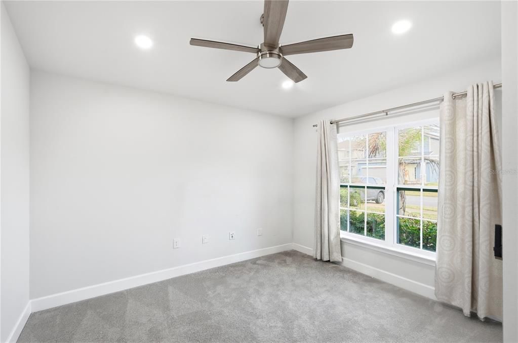 For Rent: $2,195 (4 beds, 2 baths, 1815 Square Feet)