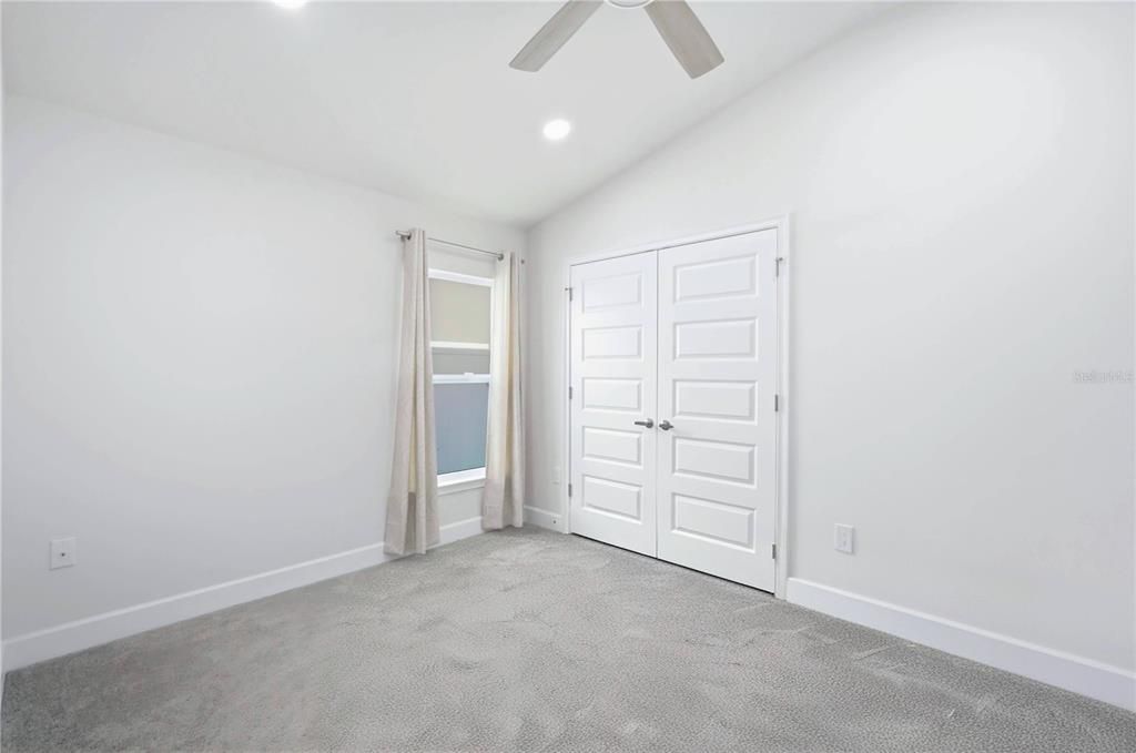 For Rent: $2,195 (4 beds, 2 baths, 1815 Square Feet)