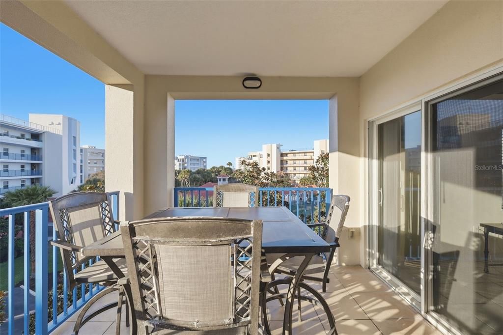 Active With Contract: $449,000 (3 beds, 2 baths, 1768 Square Feet)