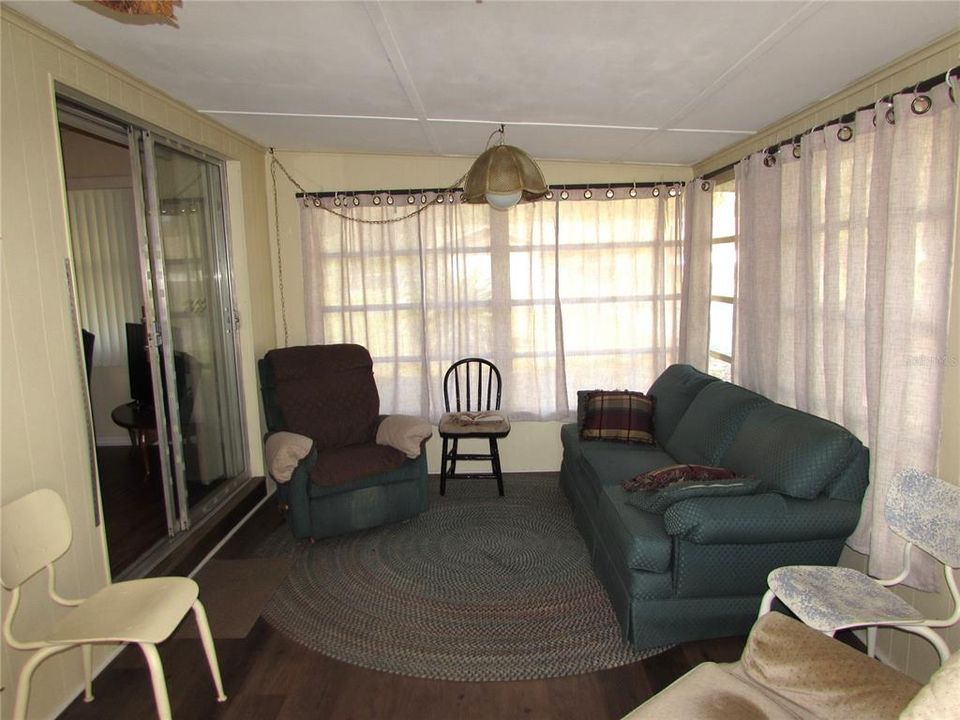 Activo con contrato: $189,000 (2 camas, 2 baños, 1128 Pies cuadrados)