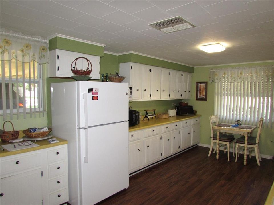 Activo con contrato: $189,000 (2 camas, 2 baños, 1128 Pies cuadrados)