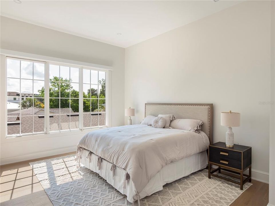 En Venta: $2,800,000 (4 camas, 3 baños, 3553 Pies cuadrados)
