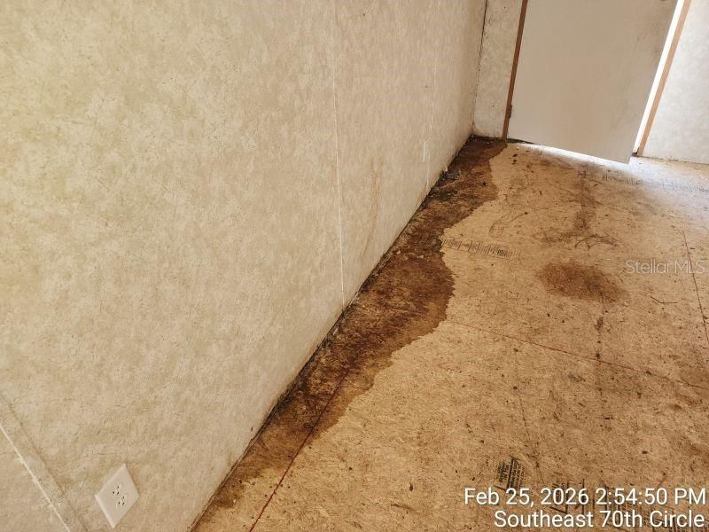 En Venta: $169,900 (4 camas, 3 baños, 2140 Pies cuadrados)