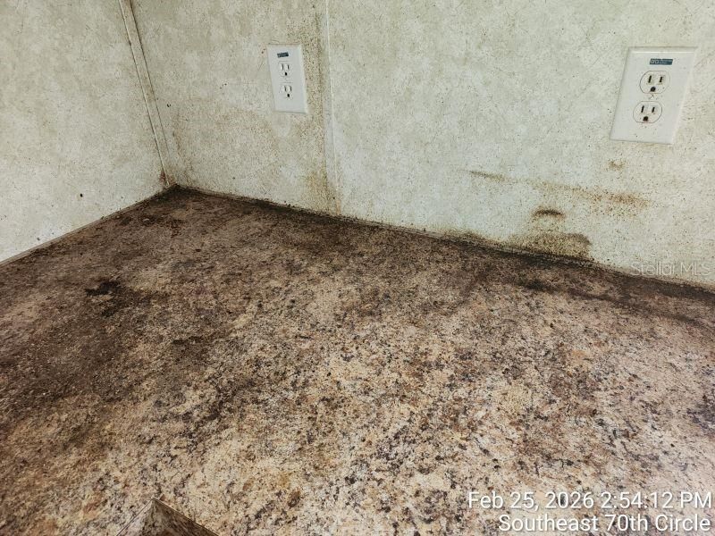 En Venta: $169,900 (4 camas, 3 baños, 2140 Pies cuadrados)