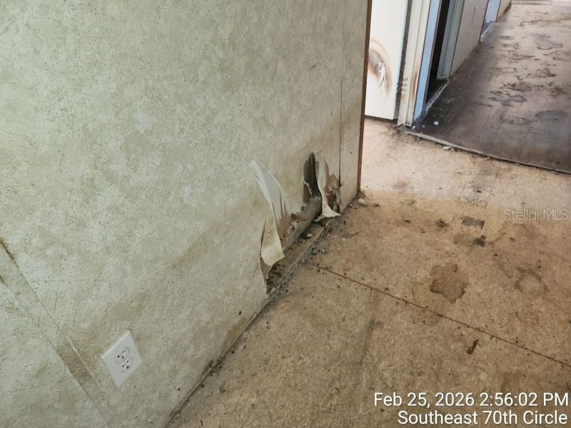 En Venta: $169,900 (4 camas, 3 baños, 2140 Pies cuadrados)