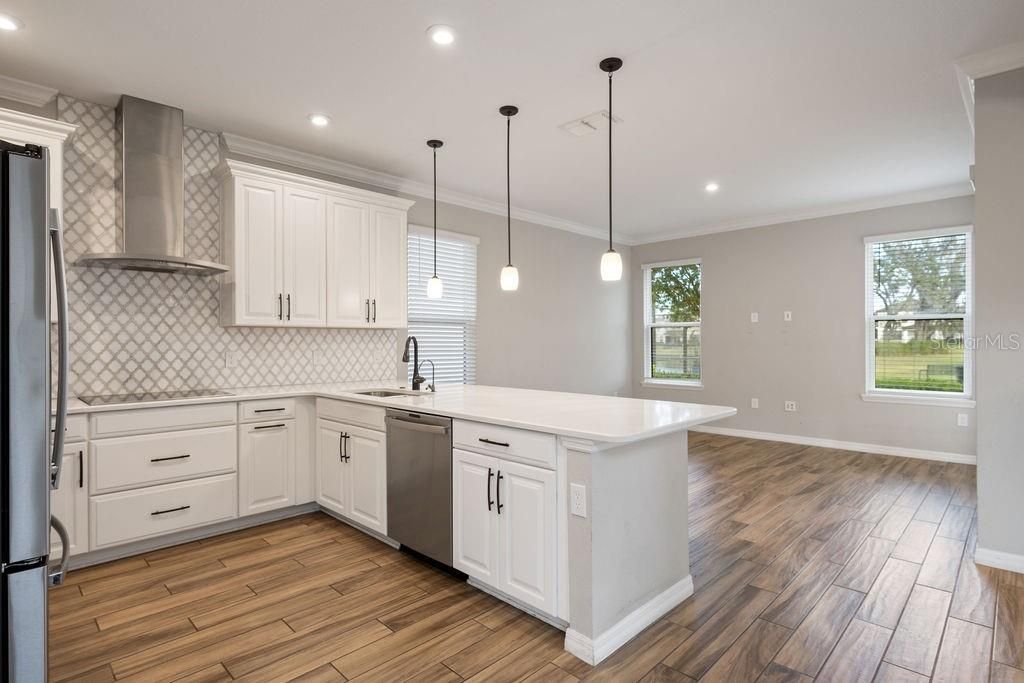 Active With Contract: $4,000 (4 beds, 2 baths, 2196 Square Feet)