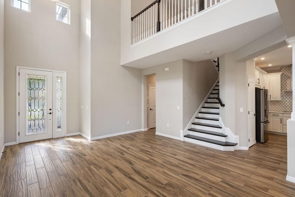 Active With Contract: $4,000 (4 beds, 2 baths, 2196 Square Feet)
