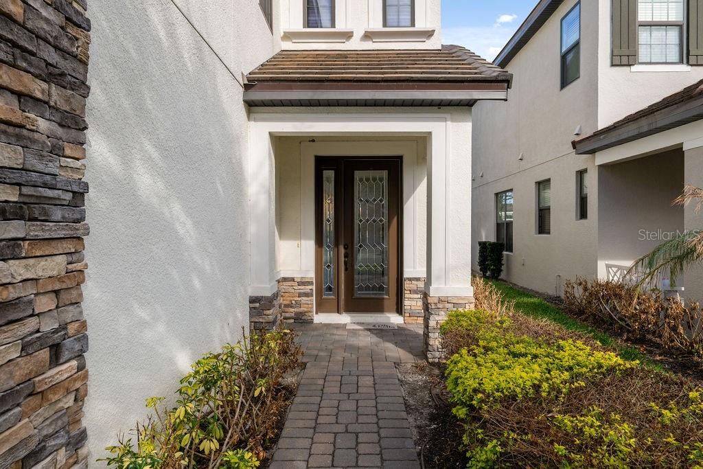 Active With Contract: $4,000 (4 beds, 2 baths, 2196 Square Feet)