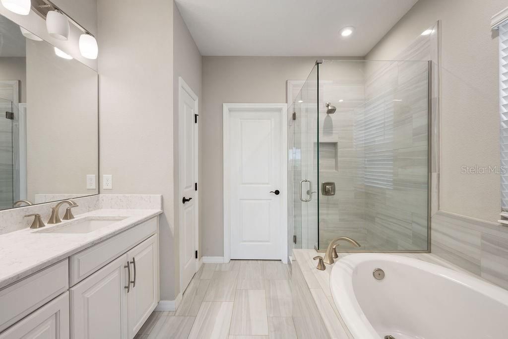 Active With Contract: $4,000 (4 beds, 2 baths, 2196 Square Feet)